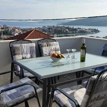 Apartment Plejic Seget Vranjica
